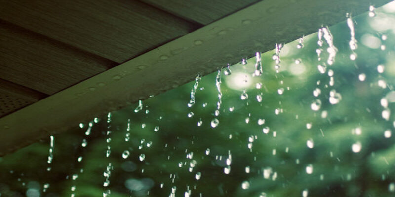 Mơ thấy nước mưa thường liên quan đến tình cảm và tâm trạng